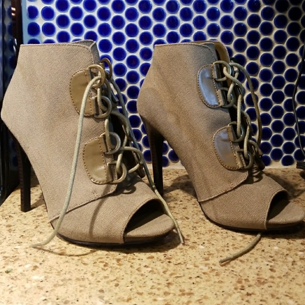 NWOT canvas lace up open toed heels